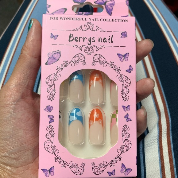 Nails - Picture 2 of 3